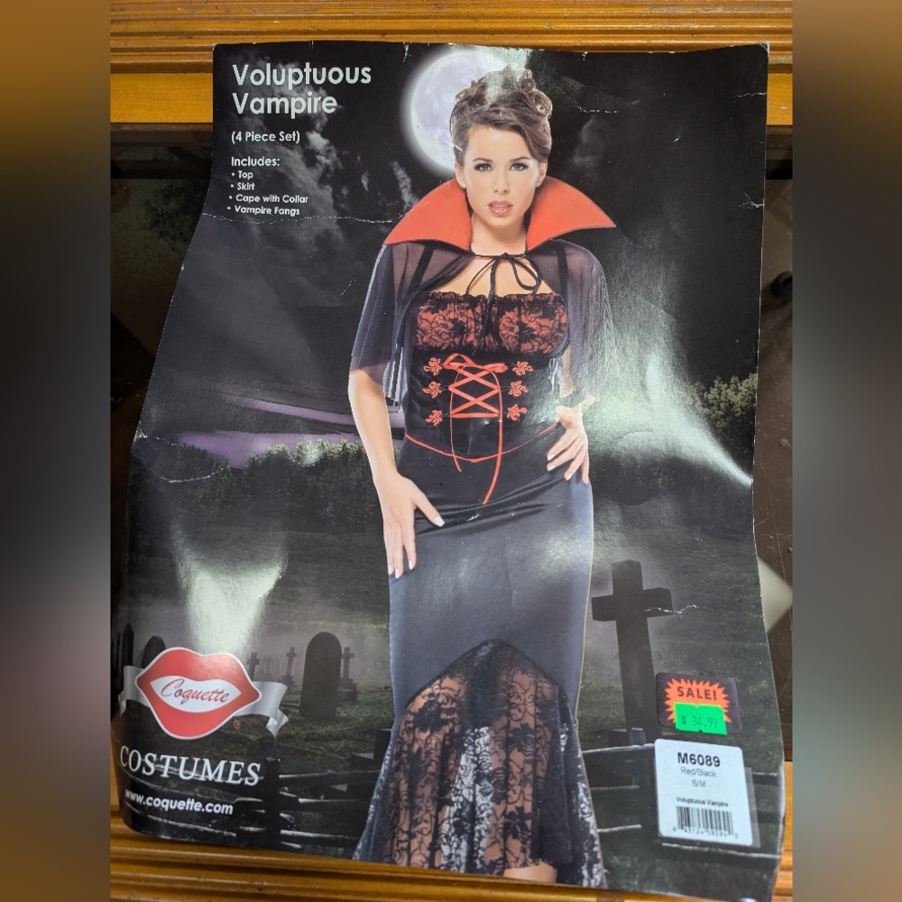 Coquette - Voluptuous Vampire Costume